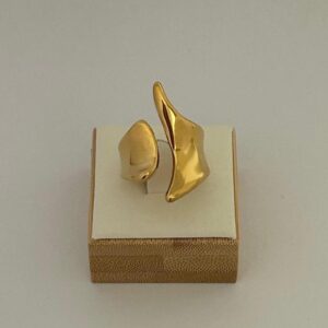 Bague Design Sculptural en Acier Inoxydable Doré