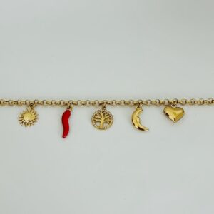 Bracelet doré à breloques