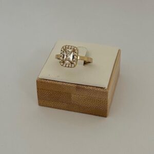 Bague Solitaire Rectangle en Acier Inoxydable Doré