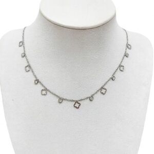 Collier argenté à pampilles géométriques