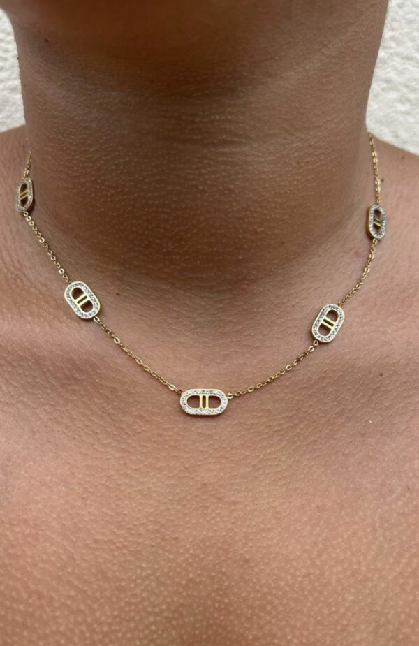 Collier chaîne gourmette avec maillons pavés – Image 3